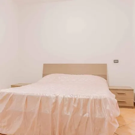 Relax In Nature And Free Parking Apartament Luino