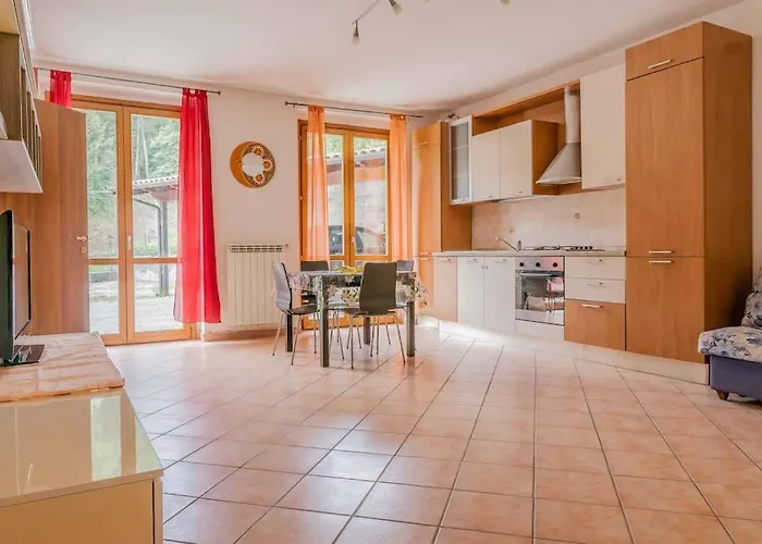 Relax In Nature And Free Parking Apartment Luino