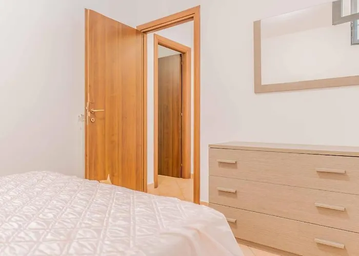 Relax In Nature And Free Parking Luino