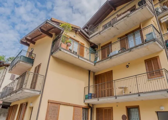 Relax In Nature And Free Parking Apartment Luino