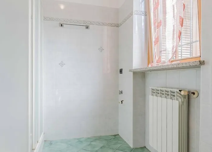 Relax In Nature And Free Parking Luino